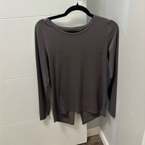 Athleta Split Back Essence Semi Fit Long Sleeve Top Taupe Gray Small